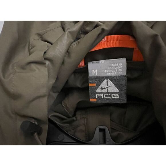 Nike Fit ACG 212444.  Men’s Sz M Removable Hood Lightweight Green Jacket $275 - Picture 6 of 9